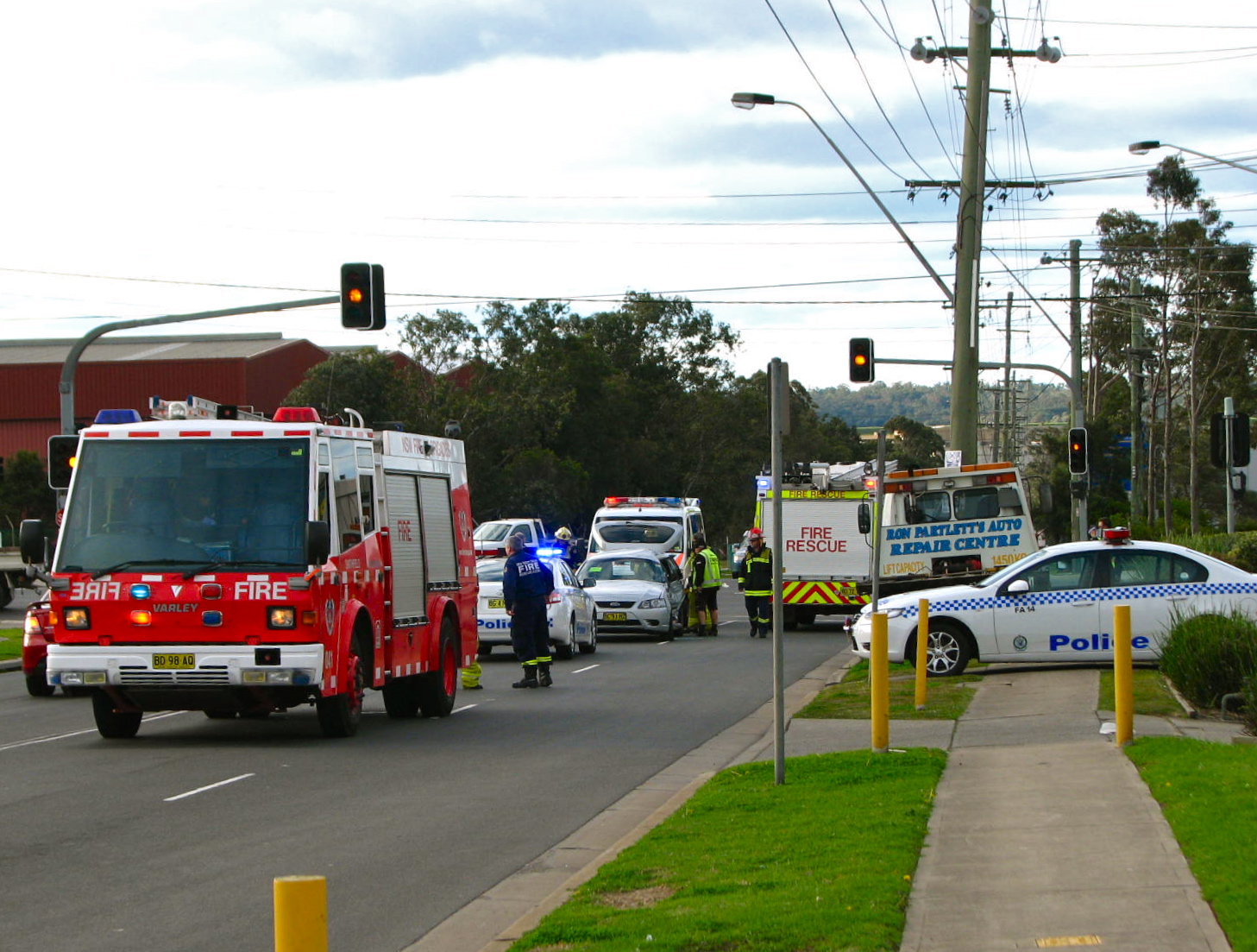 Emergency service - Wikipedia